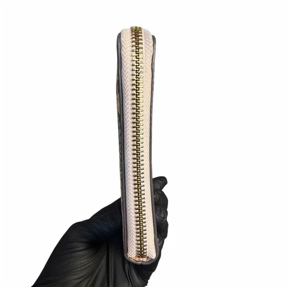 Tory Burch Britten Large Zip Pouch Wristlet (A687) - Picture 7 of 10